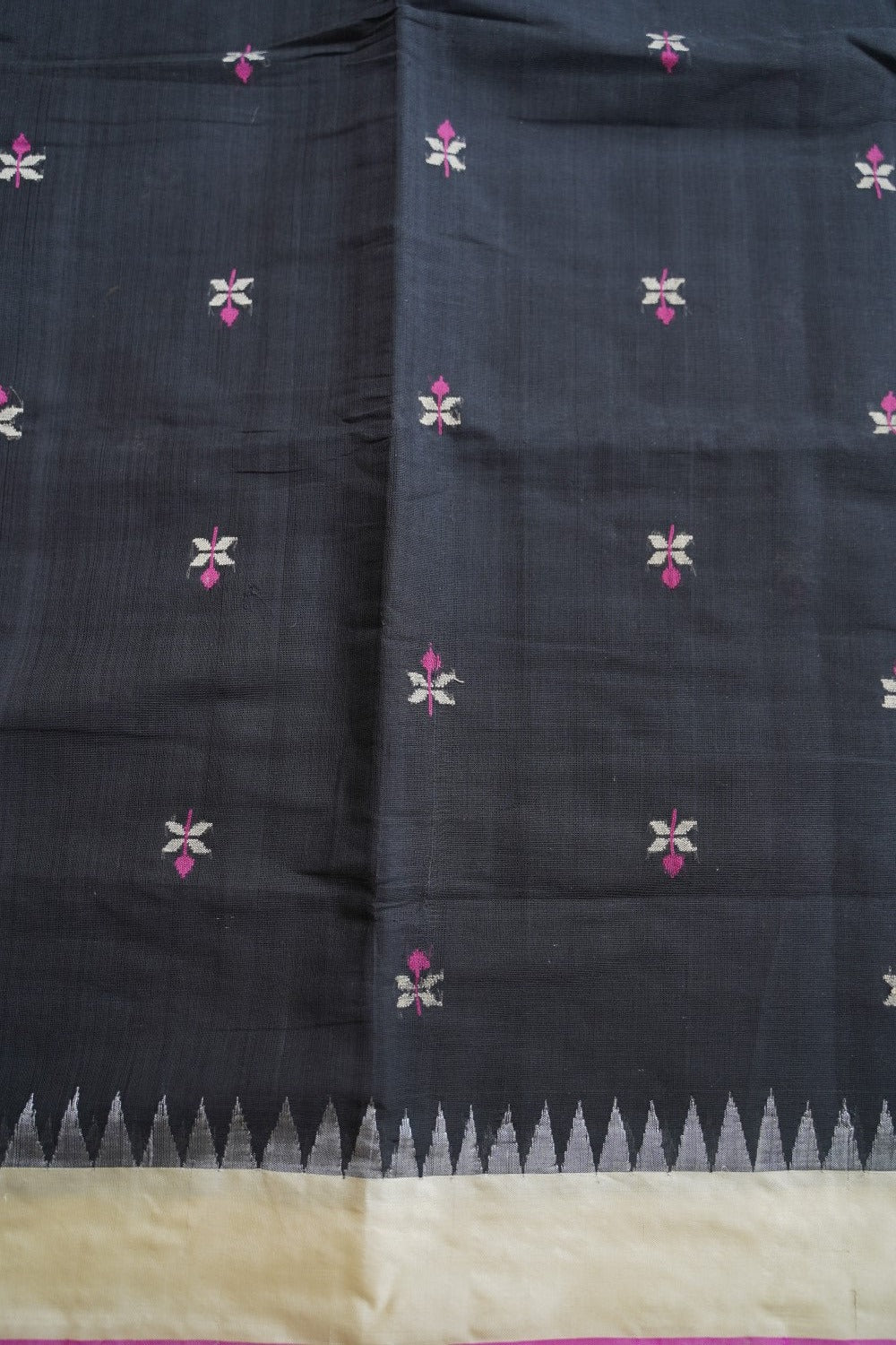 Kajal Black  Butta Ponduru handloom Cotton Saree  PC11443