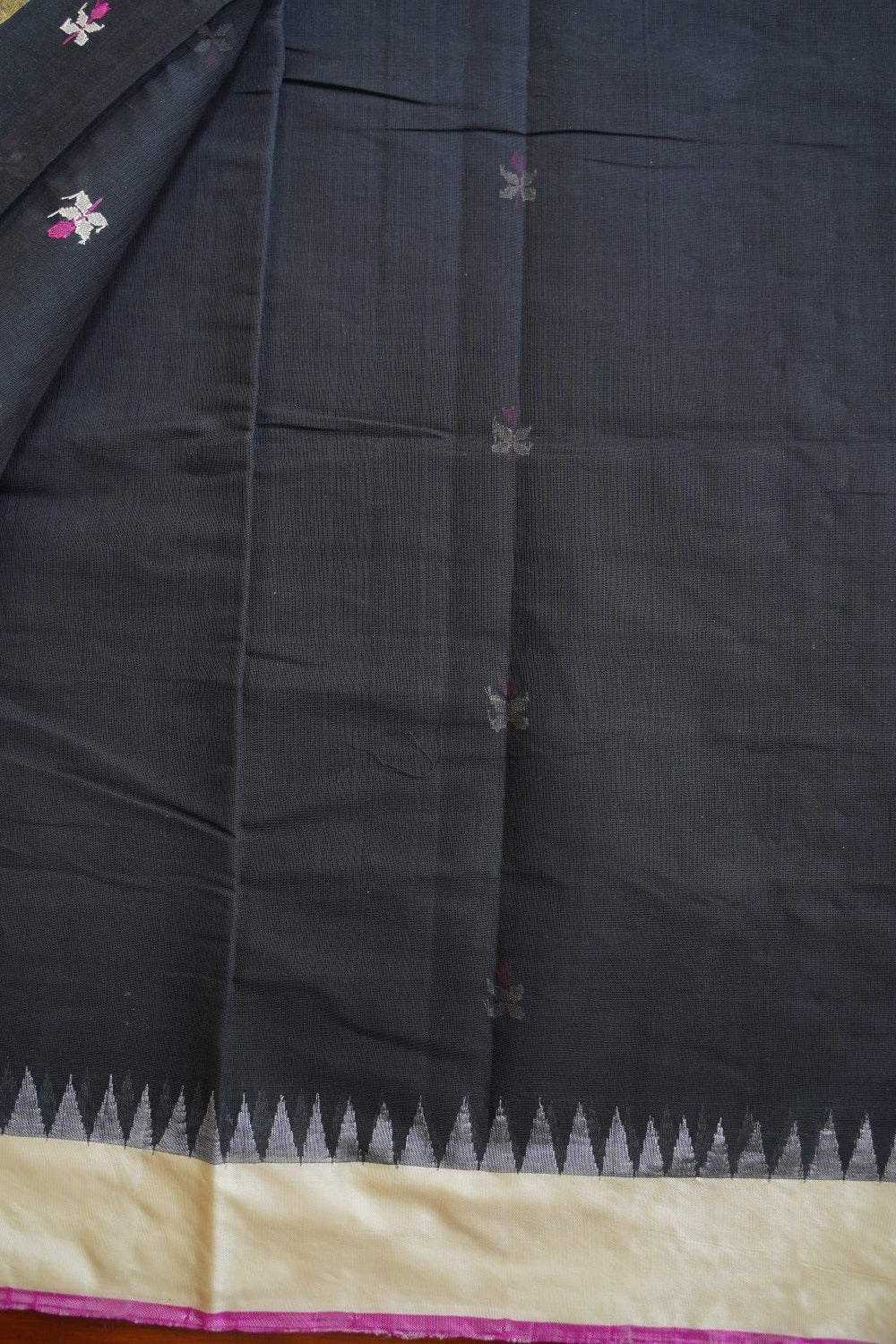 Kajal Black  Butta Ponduru handloom Cotton Saree  PC11443