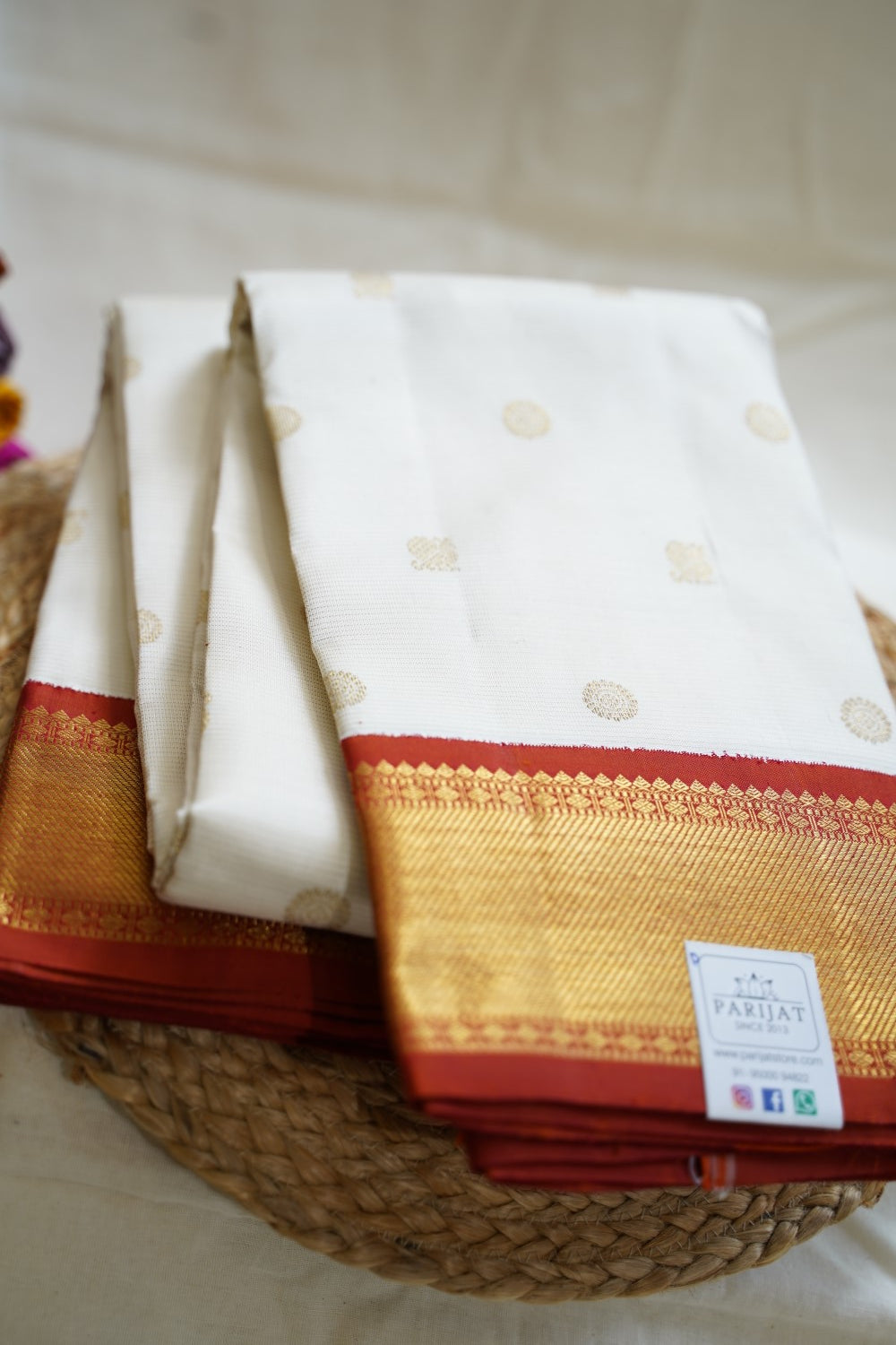 White Vairaoosi Pure Kanchi Silk Saree PC10710
