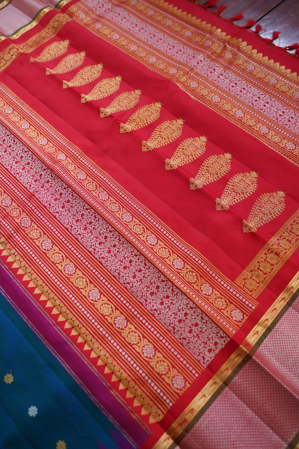 Gadwal Silk Saree PC15238
