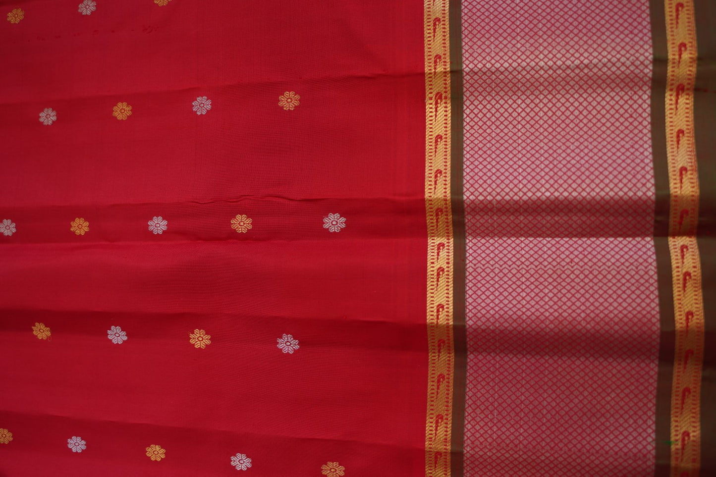 Gadwal Silk Saree PC15238
