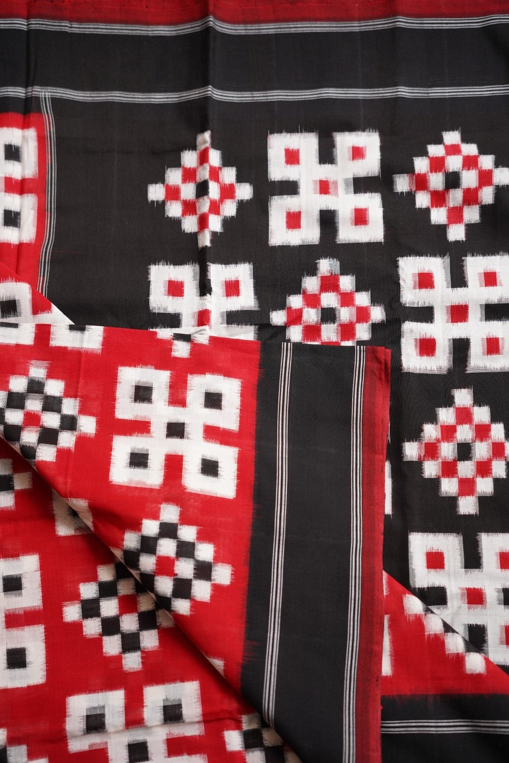 Telia Rummal Ikat handloom Cotton Saree PC11415