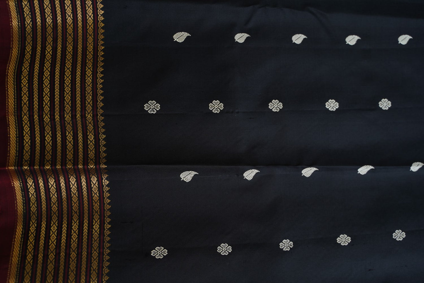 Gadwal Silk Saree PC15324