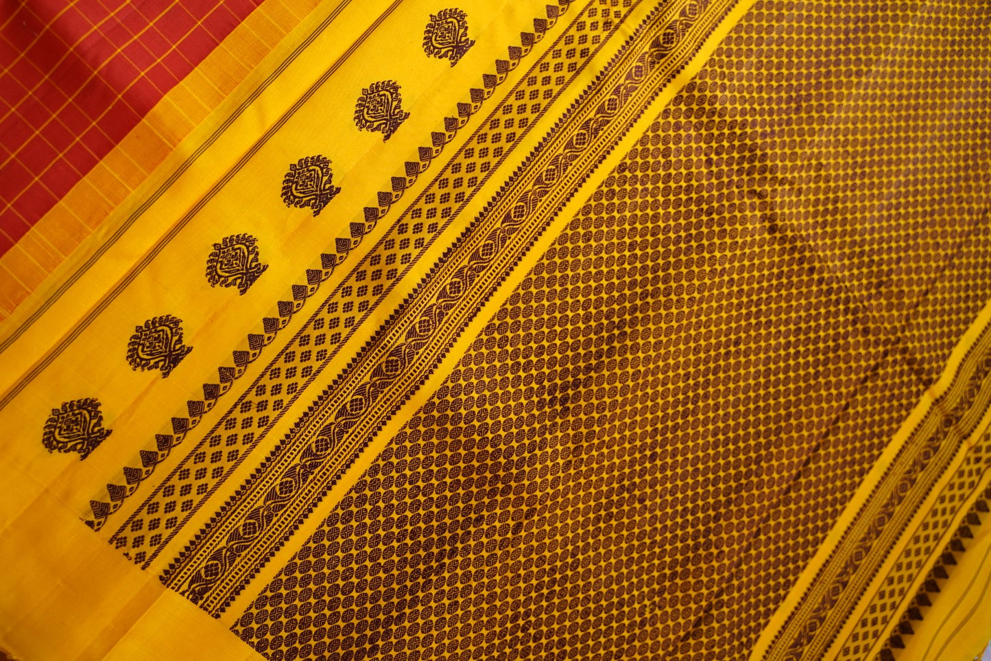 Gadwal Silk Saree PC15638