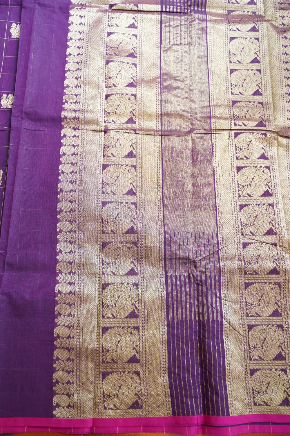 1000 Butta Kanchi Silk Cotton Saree With Zari Border PC10623