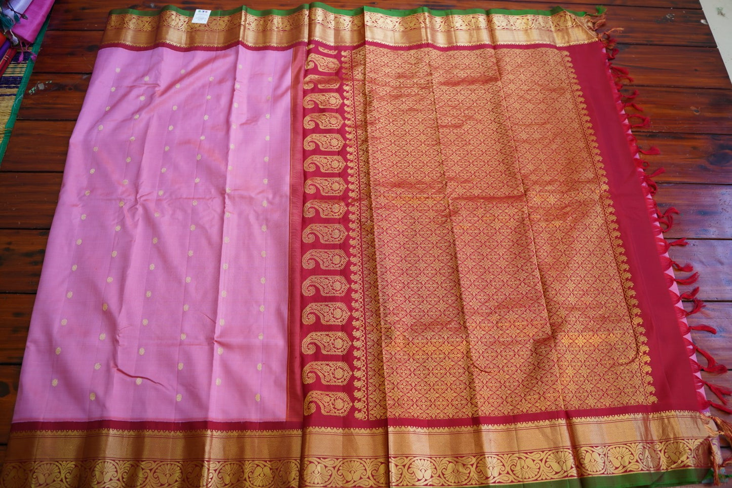 Gadwal Silk Saree With Zari Border PC13317