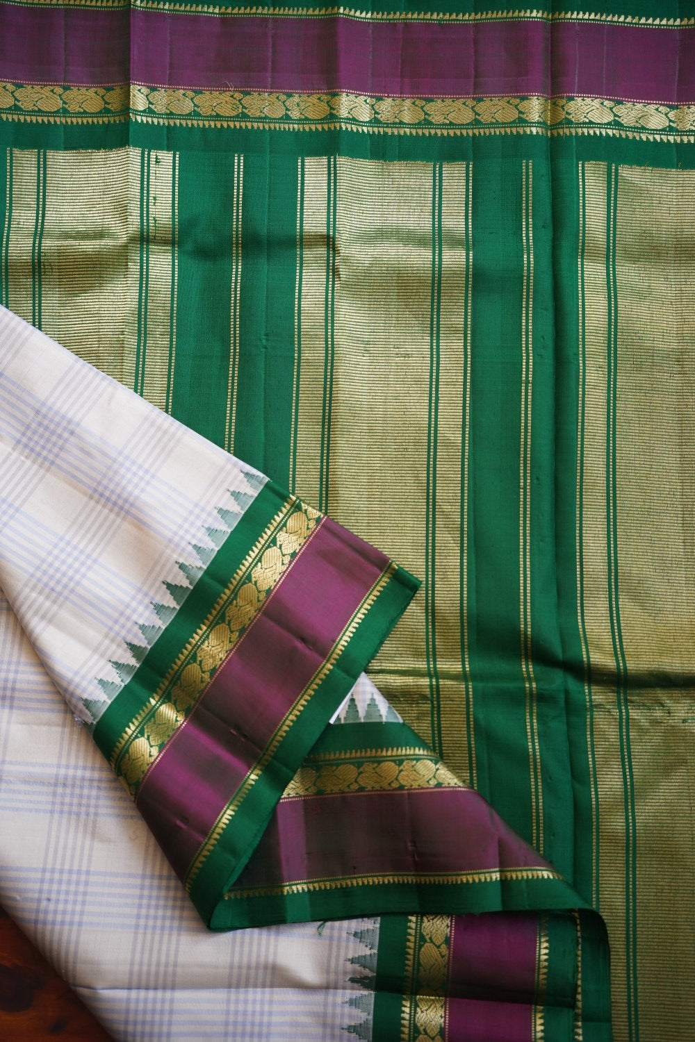 Gadwal Silk Saree With Zari Border PC12310