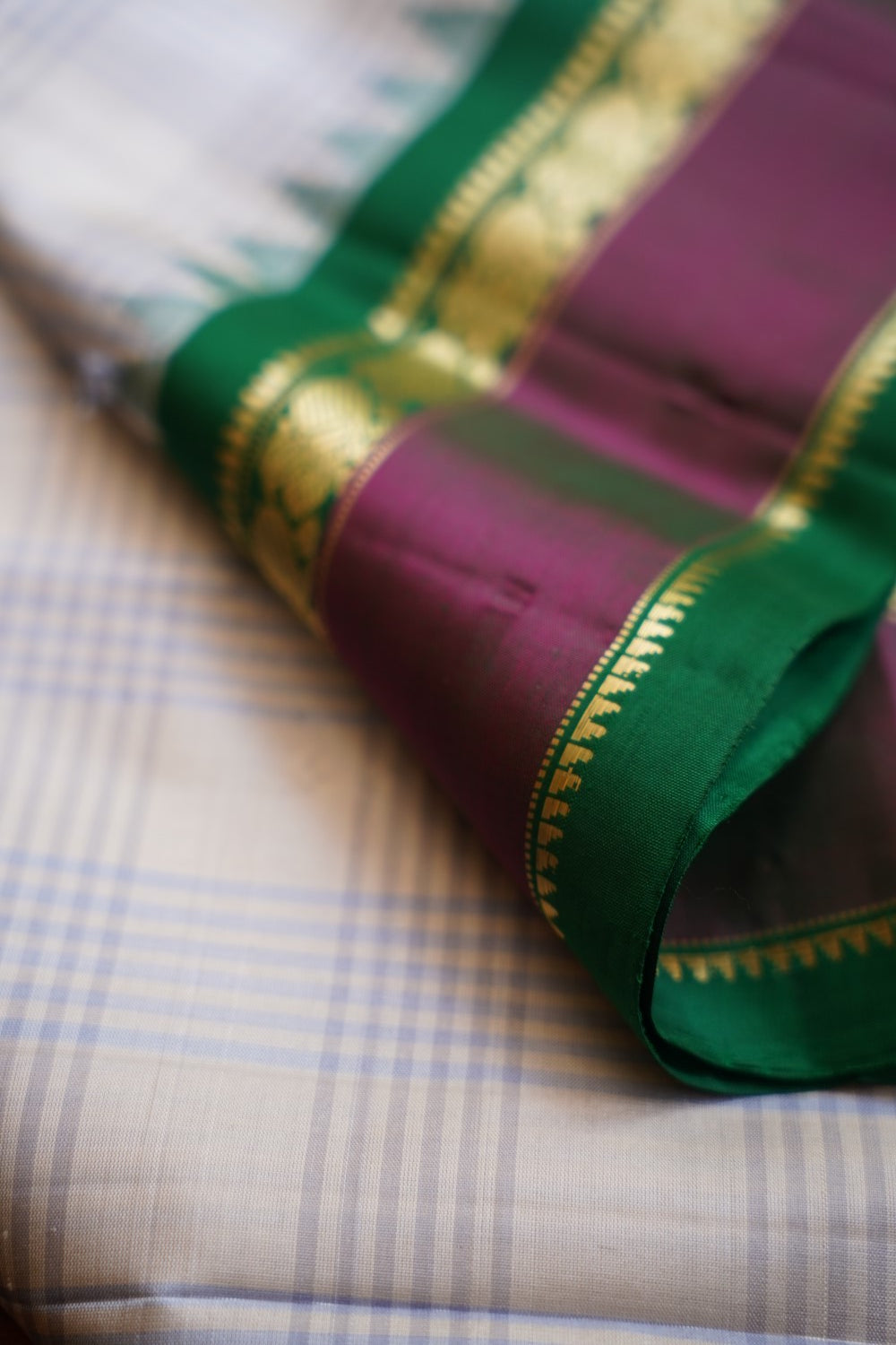 Gadwal Silk Saree With Zari Border PC12310