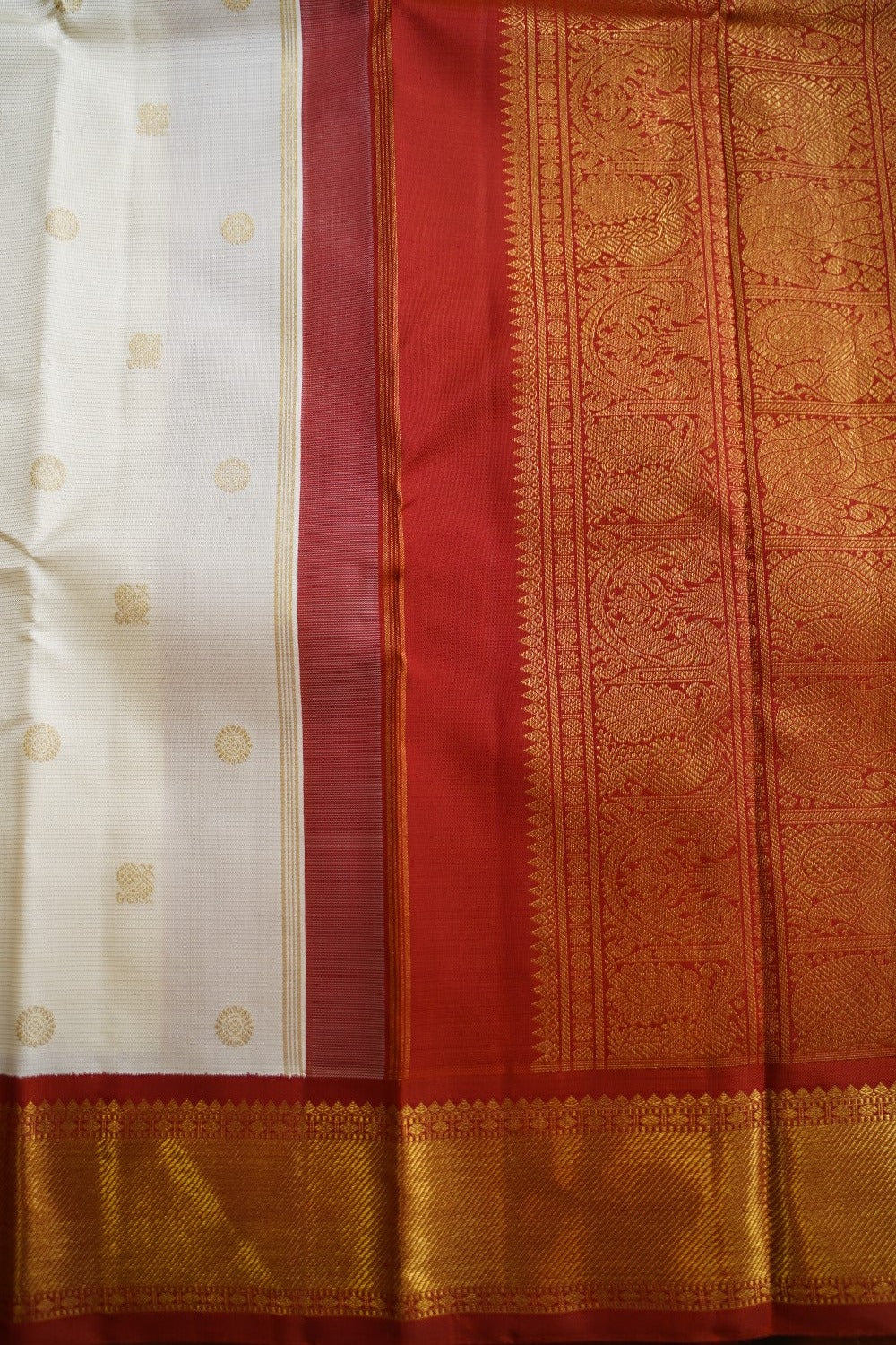 White Vairaoosi Pure Kanchi Silk Saree PC10710