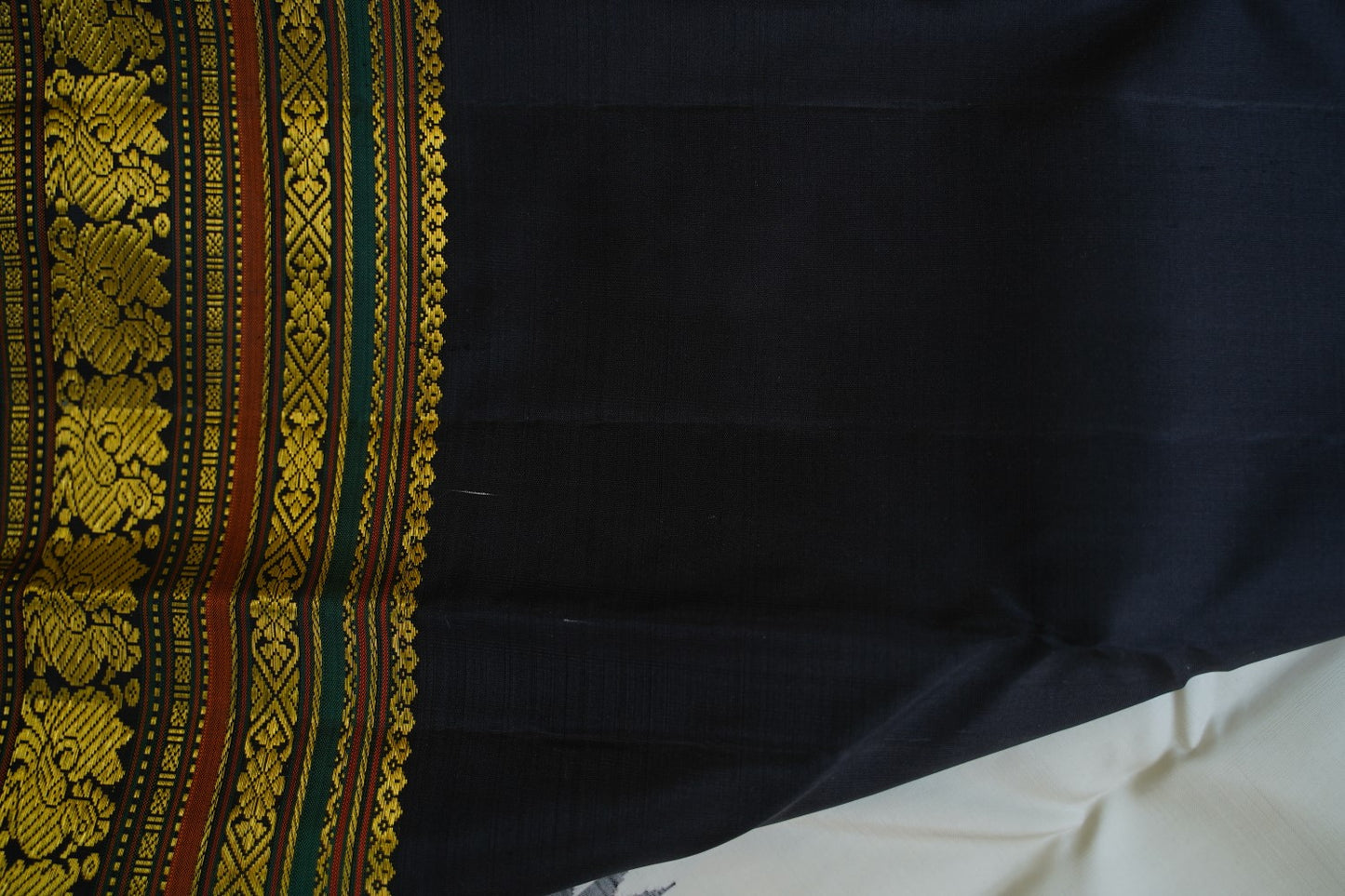 Chettinad handloom Cotton Saree With Thread Border PC10033