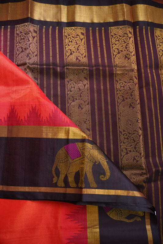 Kanchi  Silk Cotton  Saree With Zari Border  PC11085