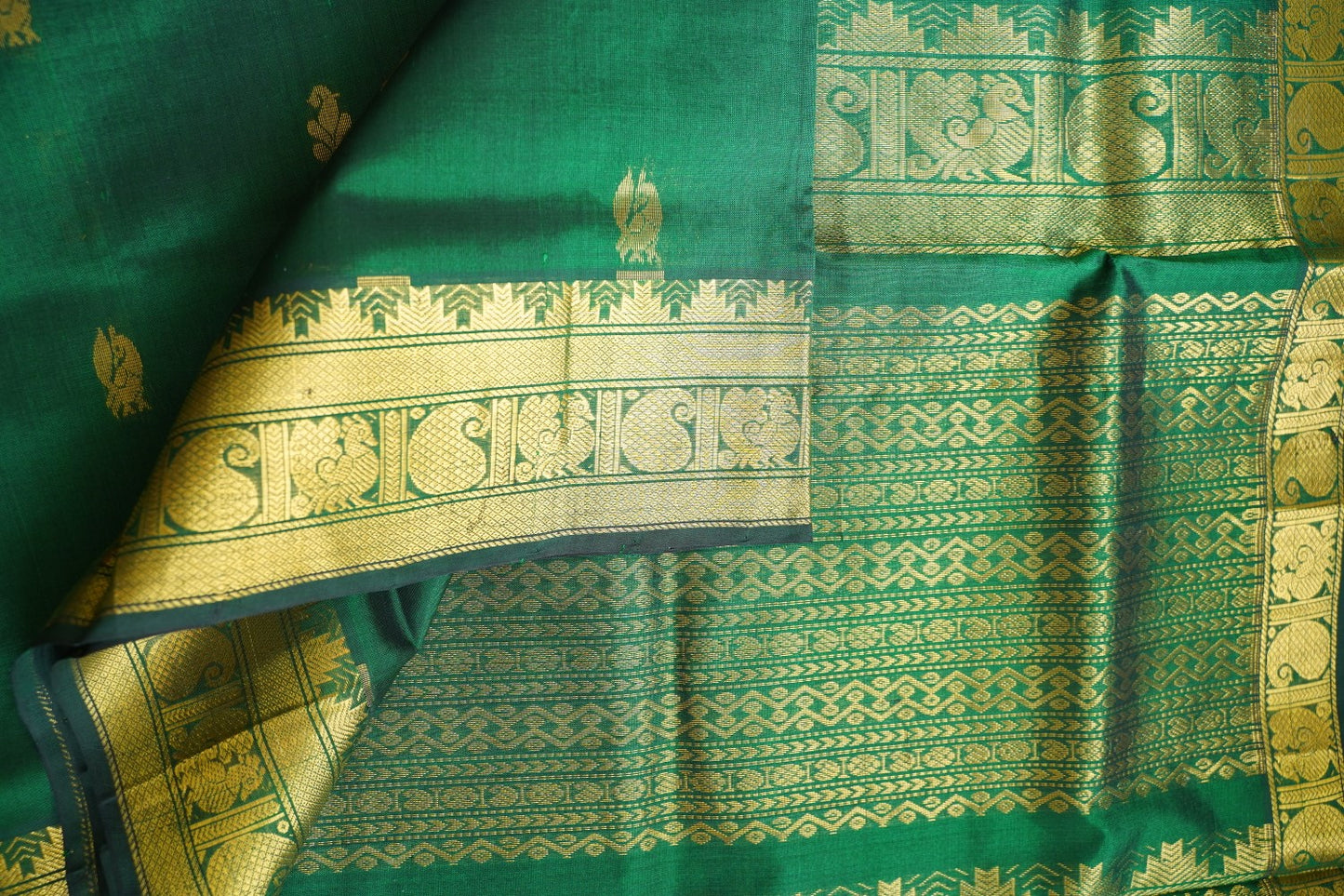 Bottle Green  Kanchi  Silk Cotton  Saree With Zari Border  PC11045