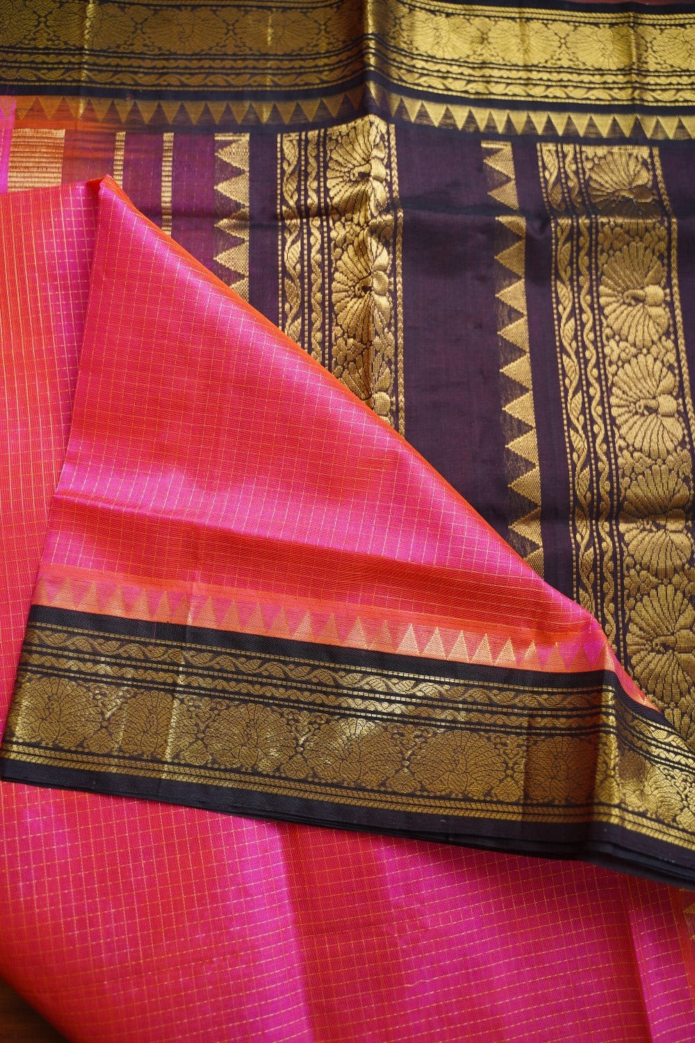 Pink  Kanchi  Checks Silk Cotton Saree With Zari Border PC11234