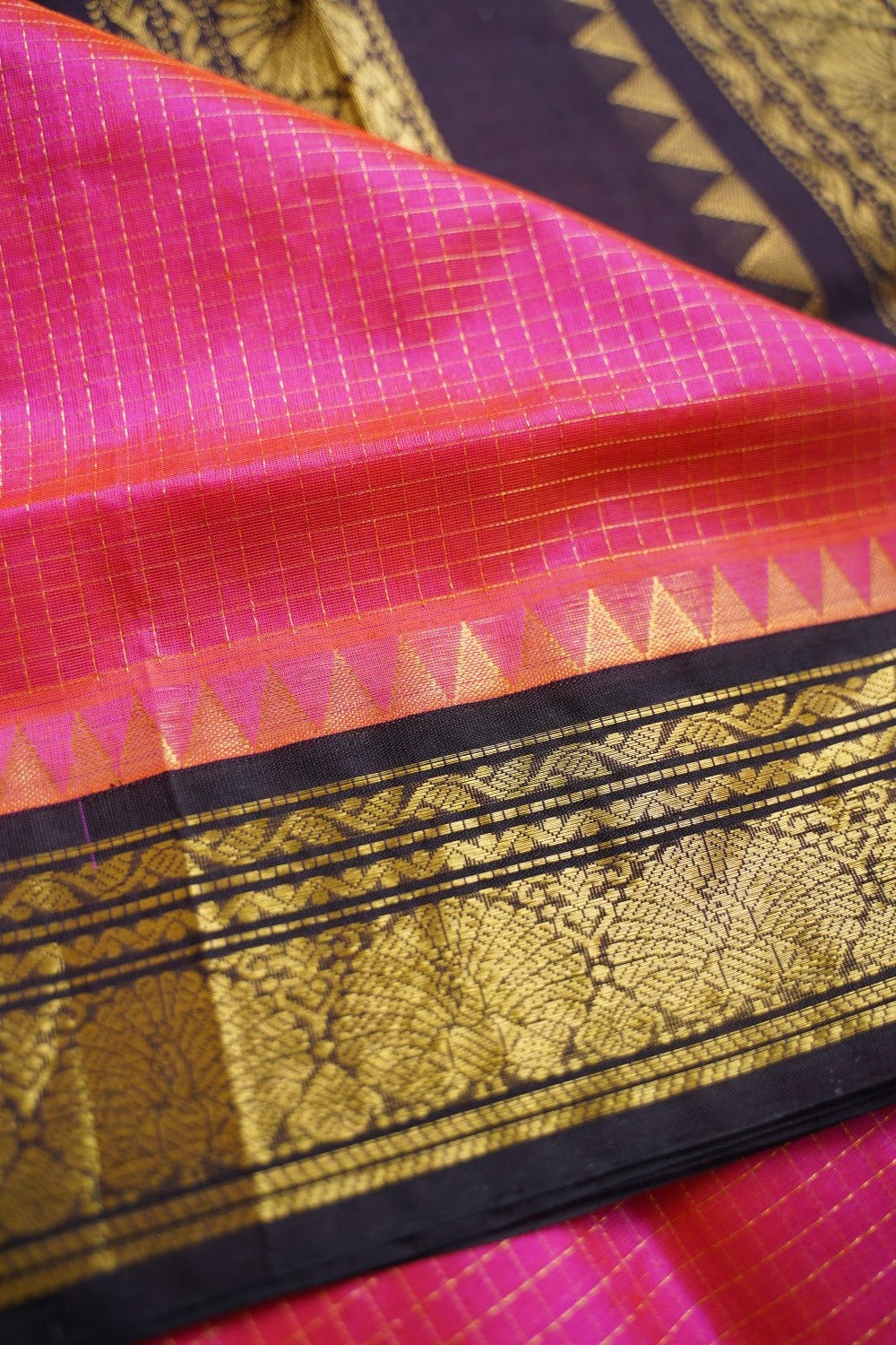 Pink  Kanchi  Checks Silk Cotton Saree With Zari Border PC11234