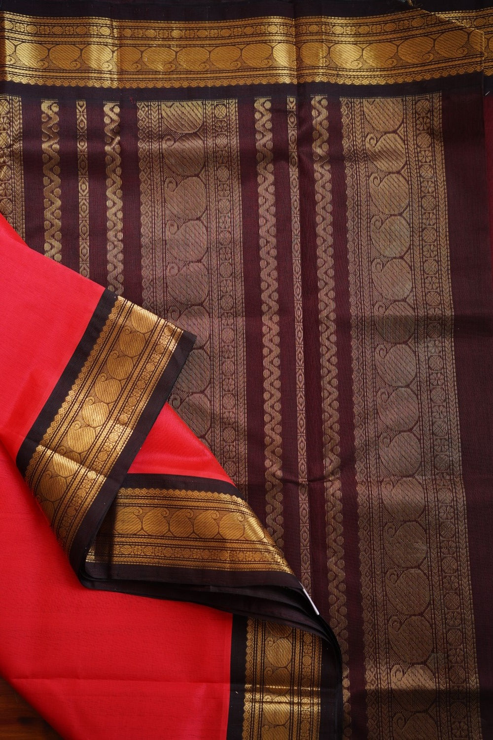 Red  Kanchi  Silk Cotton  Saree With Zari Border  PC10973