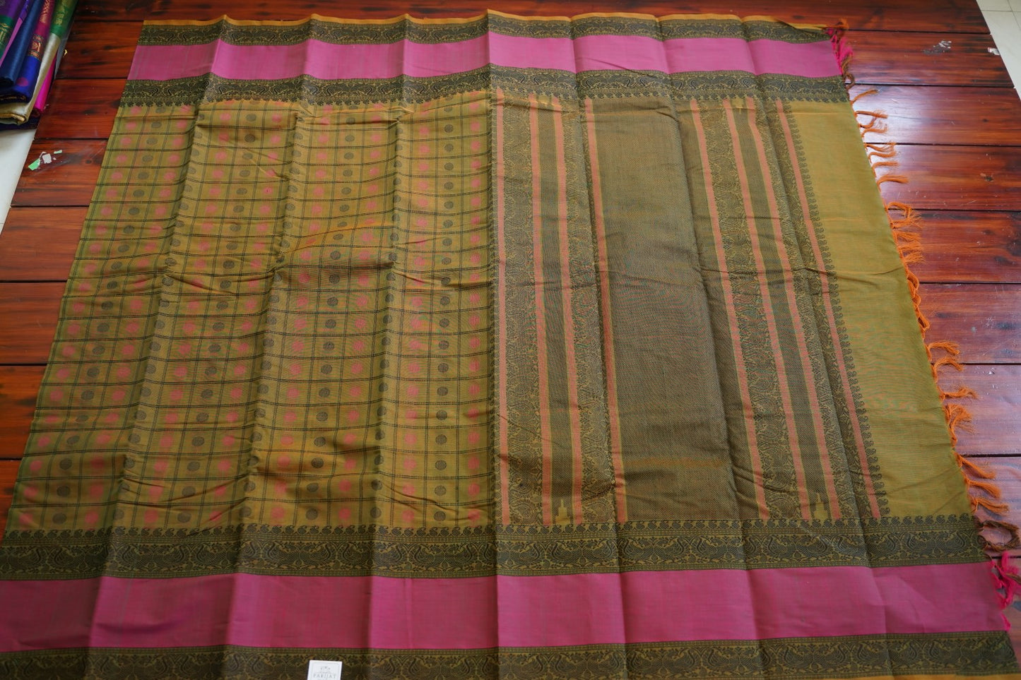 Mandhulir Green 1000 Butta  Kanchi handloom Cotton  Saree With Cotton  Border PC11586