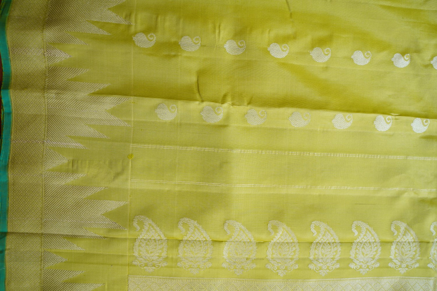 Gadwal Silk Saree PC16332