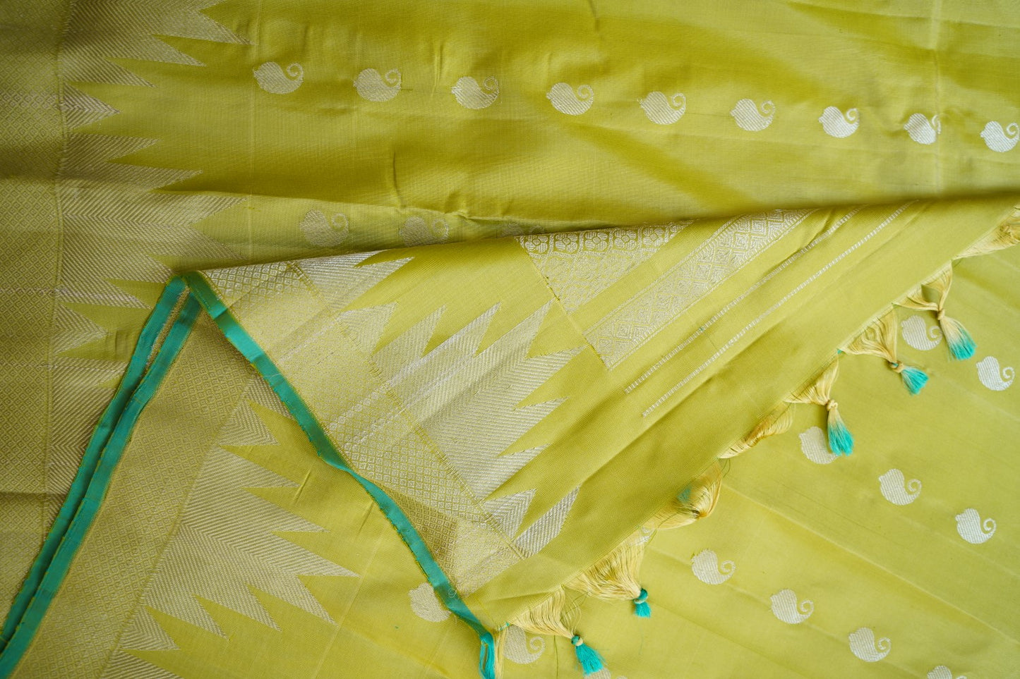 Gadwal Silk Saree PC16332