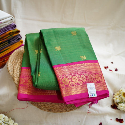 Green Vairaoosi Pure 4gm Gold Kanchi Silk Saree PC10364