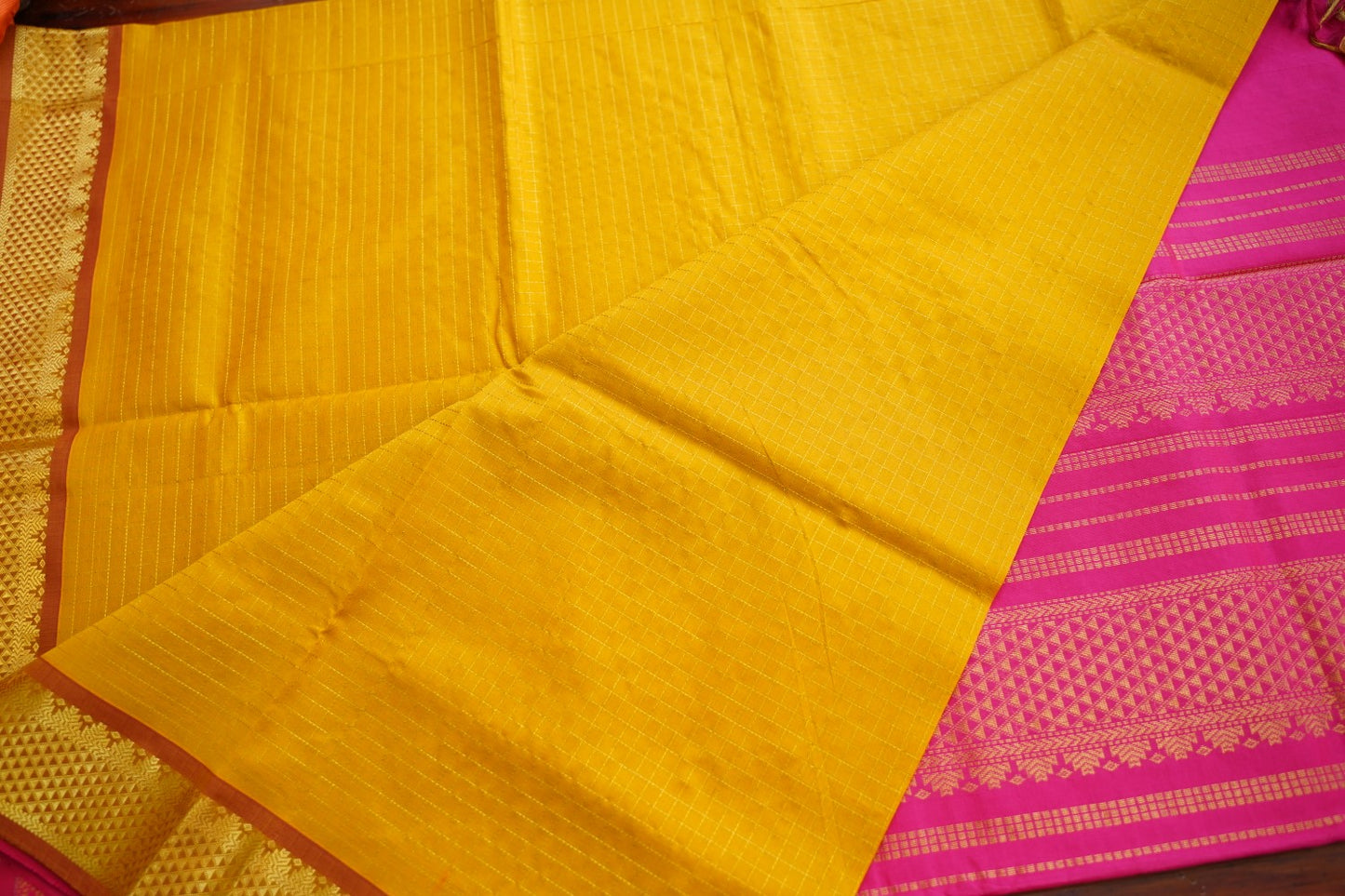 Kanchi Semi Silk Cotton Saree PC17588