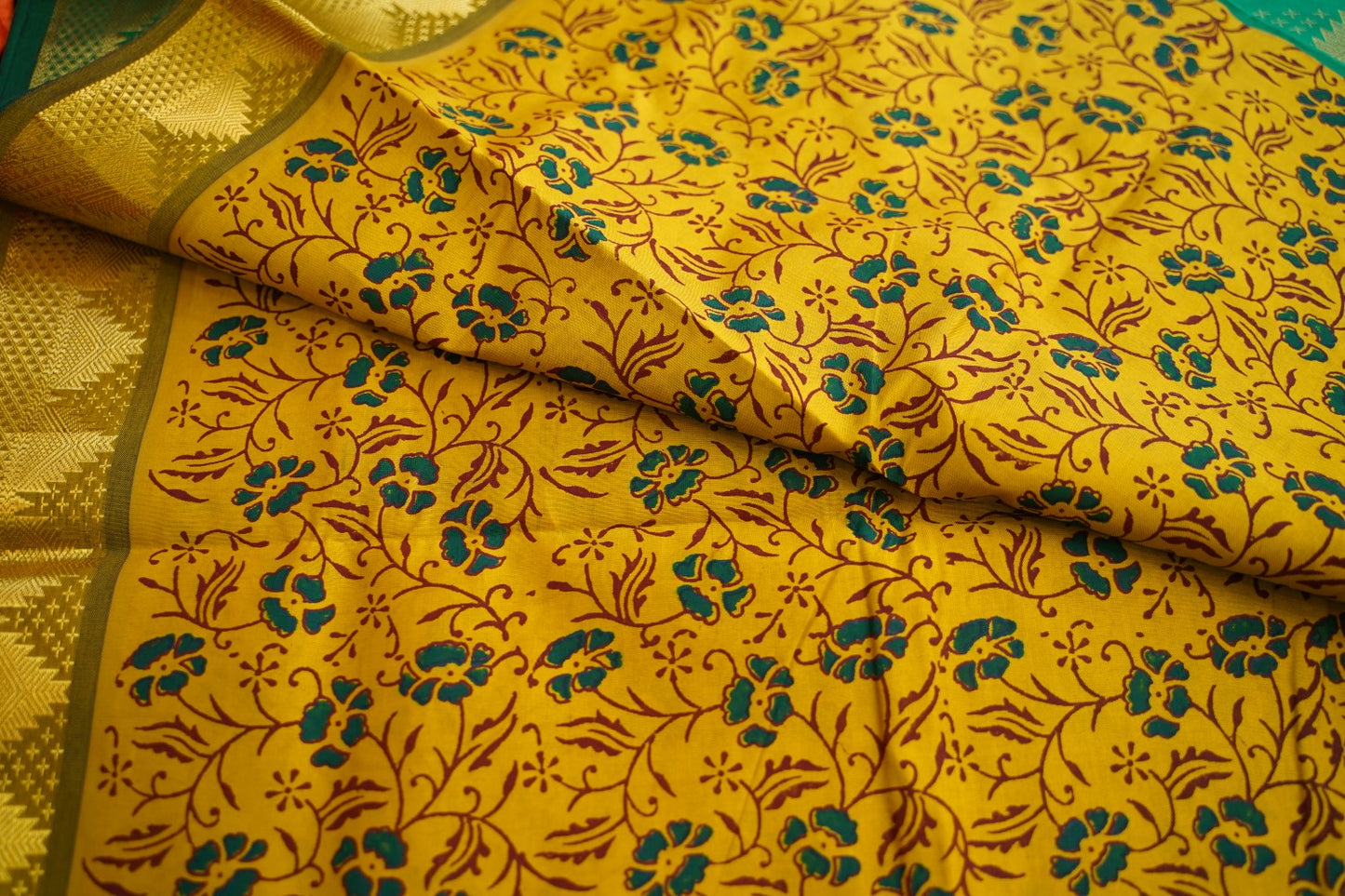 Kanchi Semi Silk Cotton Saree PC17571