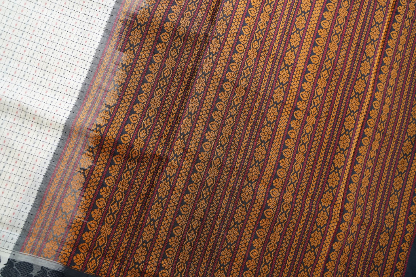 Kanchi Semi Silk Cotton Saree PC15735