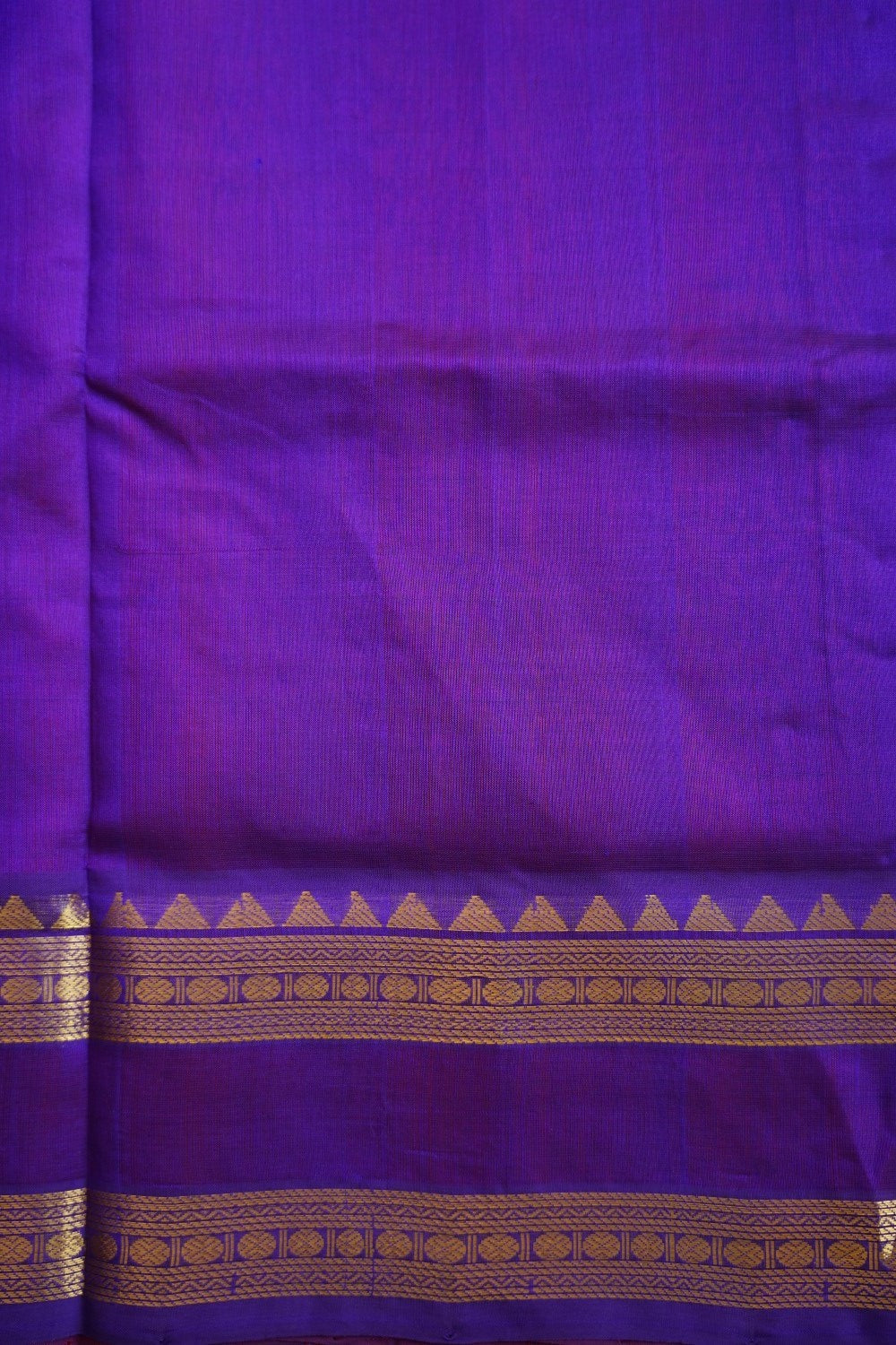 Red  Butta  Kanchi  Silk Cotton Saree With Zari  Border PC11718