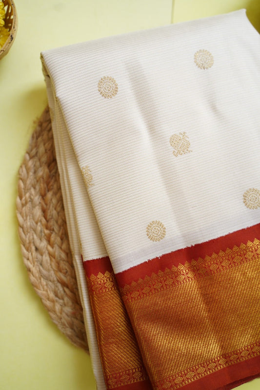 White Vairaoosi  Pure 4Gm Gold Kanchi Silk Saree PC10710